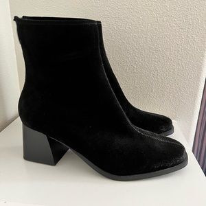 Black Steve madden ankle booties! Brand new never worn